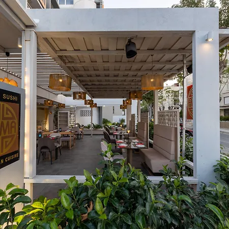 Готель Citi Live