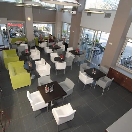 מלון Citi Live 3*